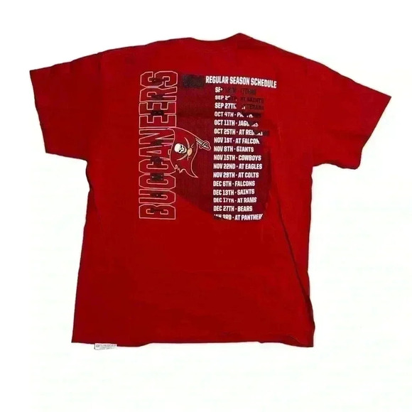 Tampa‎ Bay Buccaneers 2015 T-Shirt Size Large - Picture 2 of 2